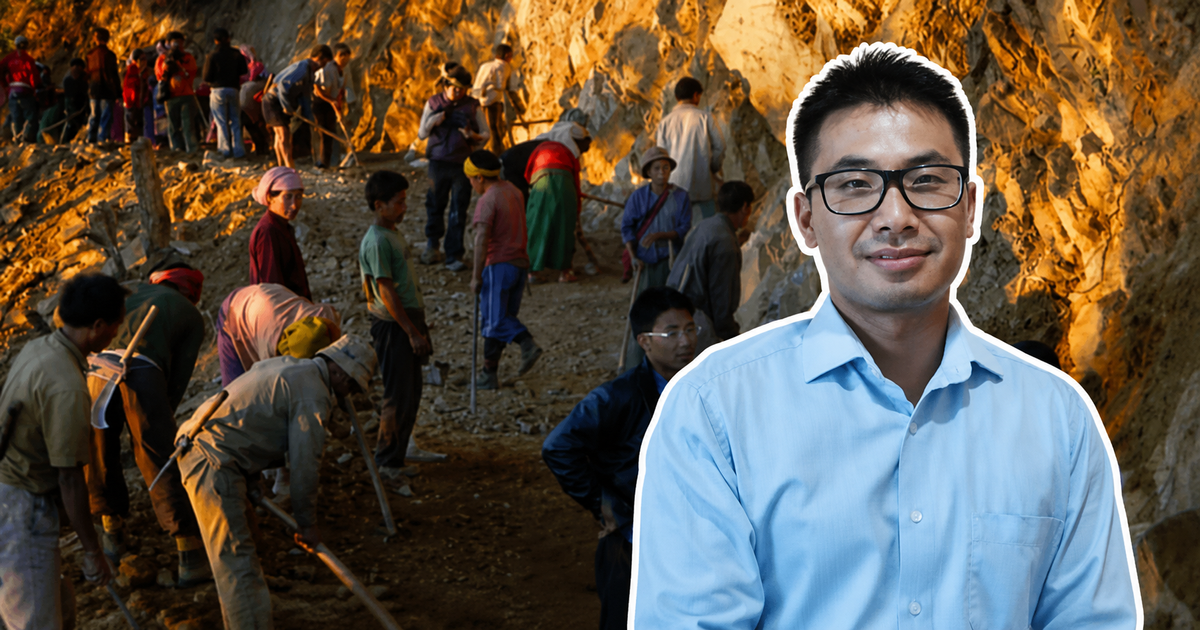 Villagers building the 100-km People’s Road in Tousem, Manipur